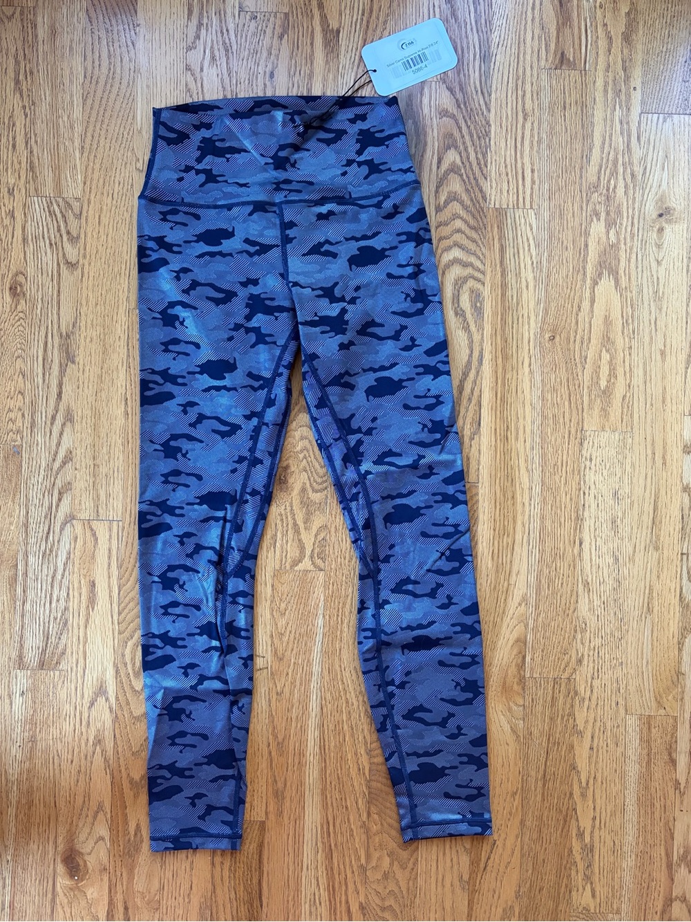ZYIA Silver Camo Supreme Hi-Rise 7/8 24" | Size 4 | NWT - Picture 5 of 9